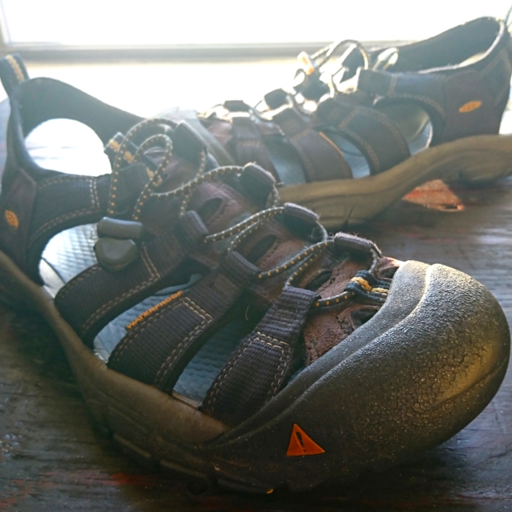 Keen Mens Sandals size 12 US